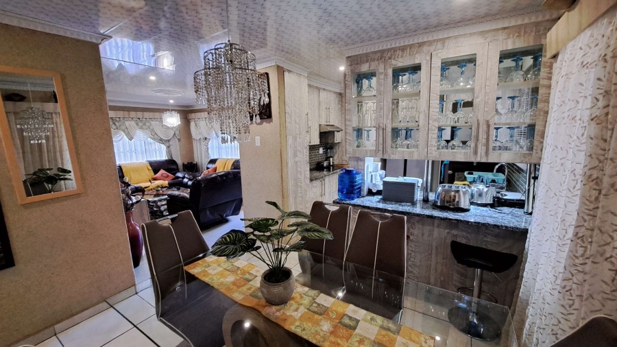 3 Bedroom Property for Sale in Lourierpark Free State